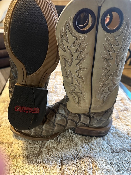 CAVENDERS Other - Cavender's Men's Western Boots in Taupe and Brown